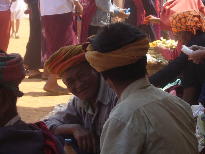 Travel - Myanmar - Kalaw Shan - Monks Enter The Monastery